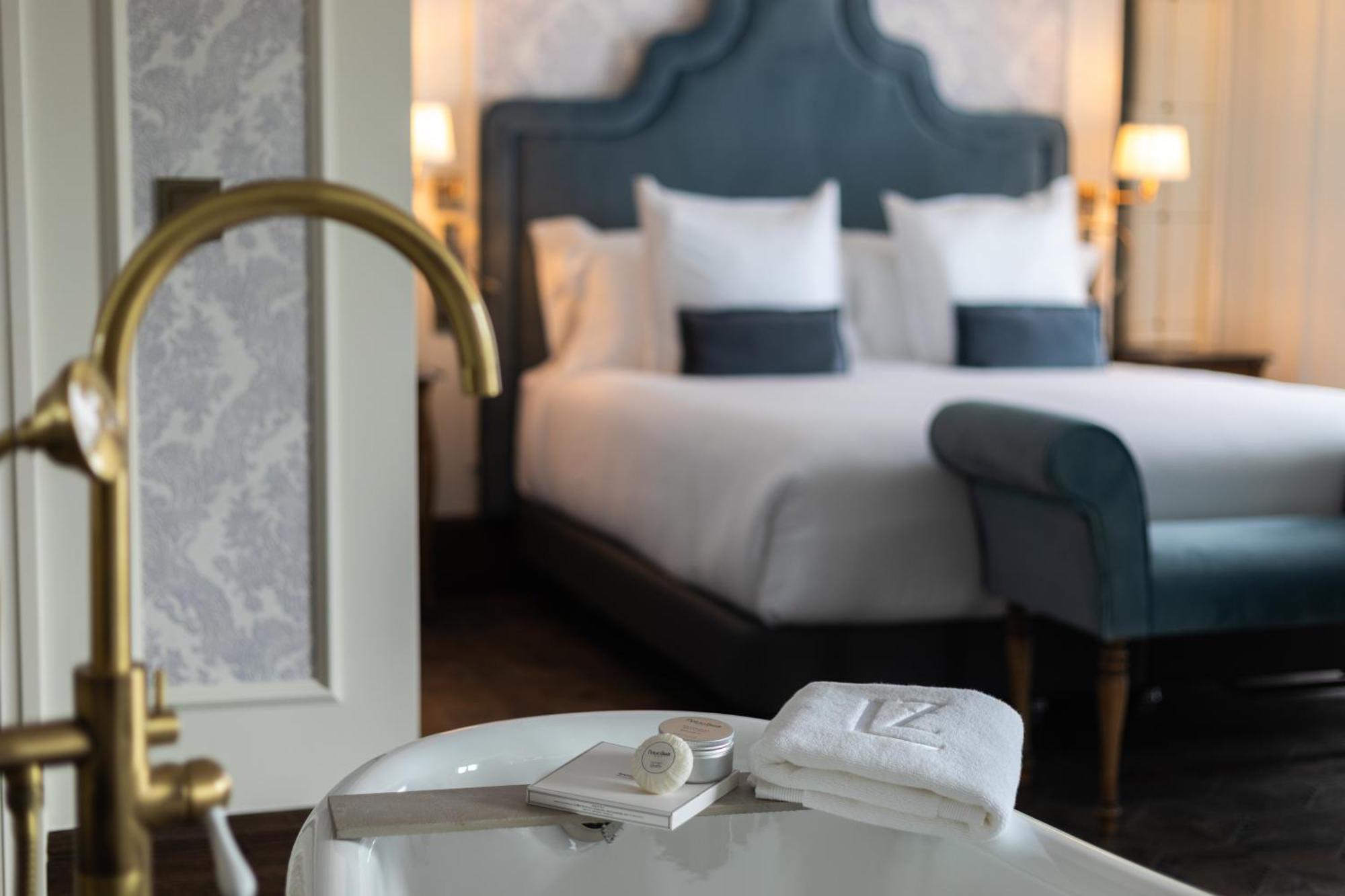 Hotel Luze Boutique Сан-Себастьян Экстерьер фото