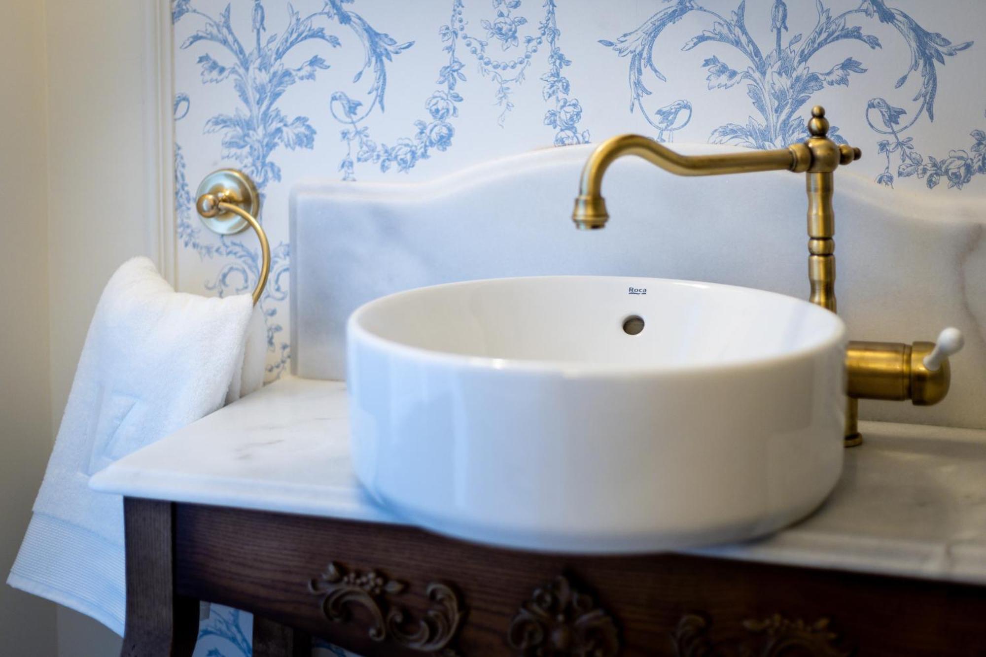 Hotel Luze Boutique Сан-Себастьян Экстерьер фото